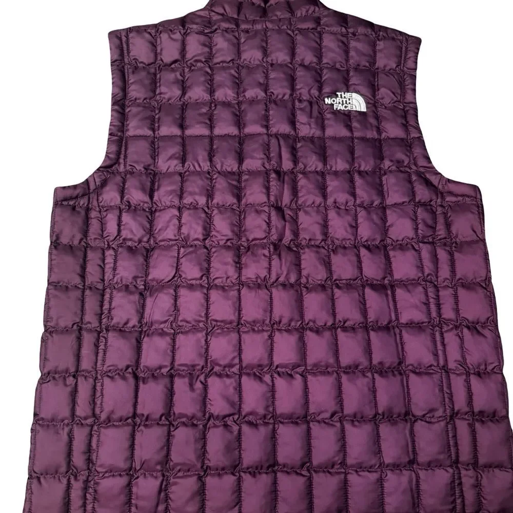 The North Face Thermal Insulated Vest Mens Medium BNWT Black Currant Purple